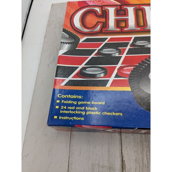 Classic Checkers Board Game With Board & 24 Plastic Checkers New - Picture 3 of 4